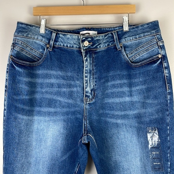 NWOT KanCan Womens Jeans SZ 22 Stretch Flare Distressed Bottom Unique High Rise - Picture 2 of 13